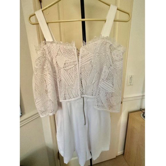Guess by Marciano Off-The-Shoulder White Lacey Romper - Picture 5 of 6